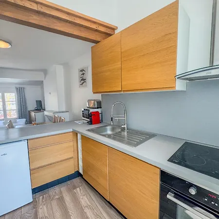 Wood Forville Suquet View Cannes