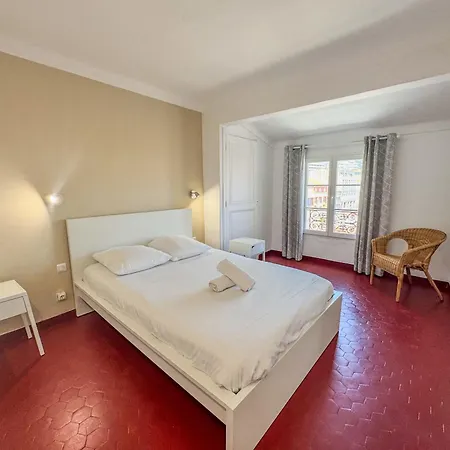 Wood Forville Suquet View * Cannes