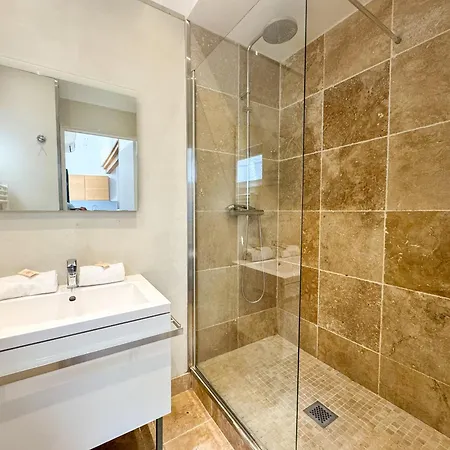 Wood Forville Suquet View Cannes